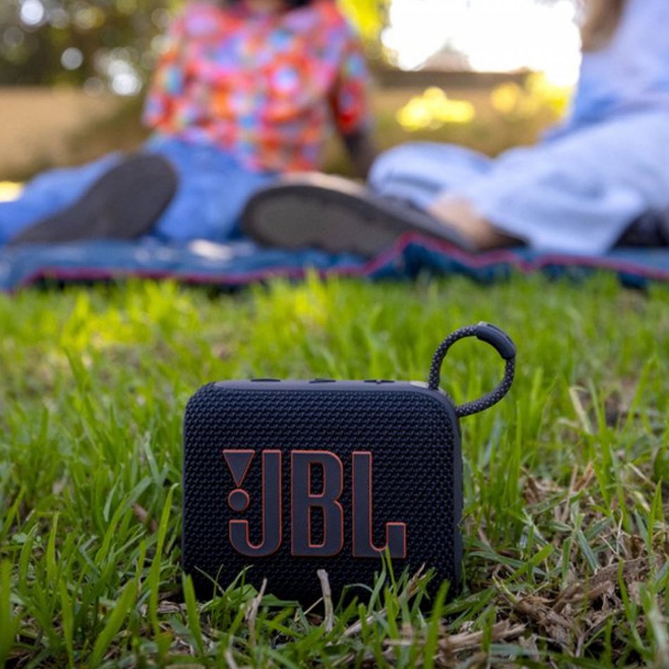 JBL Go4 portable speaker Zwart